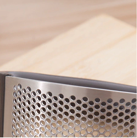 Manual Garlic Press Rocker with Handle Stainless Steel Garlic Crusher Squeezer Slicer Mincer Chopper Kitchen Gadget Tool